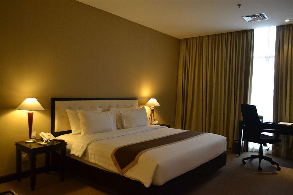 Prime Park Hotel Bandung Esterno foto